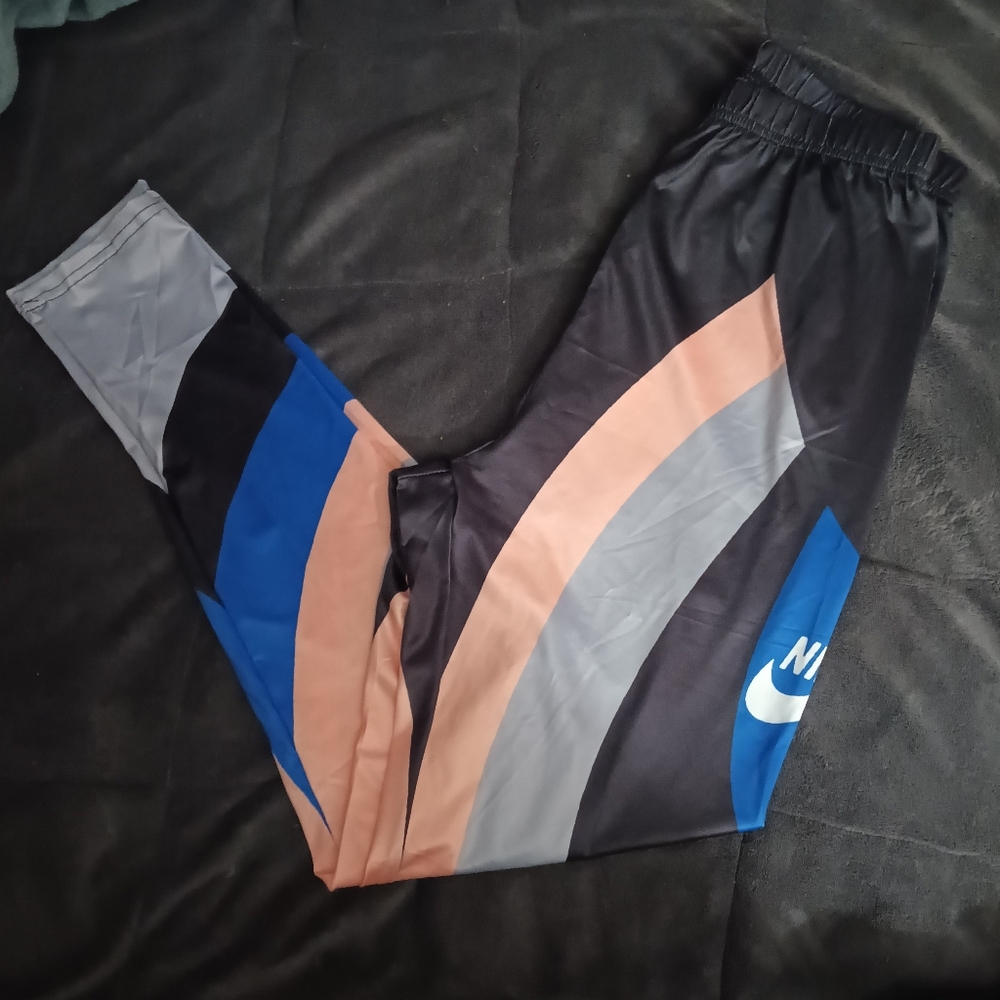Nike Design (unbranded)Stretch-Crop Outfit, Women Size Medium, NWOT
